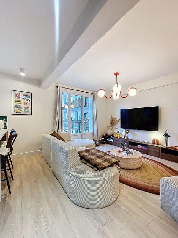 Appartement - 93 m² - 4 pièces