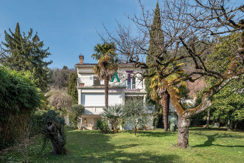 Appartement - 130 m² - 6 pièces