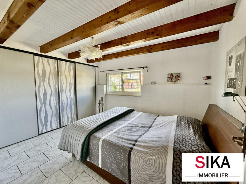 Maison - 220 m² - 8 pièces