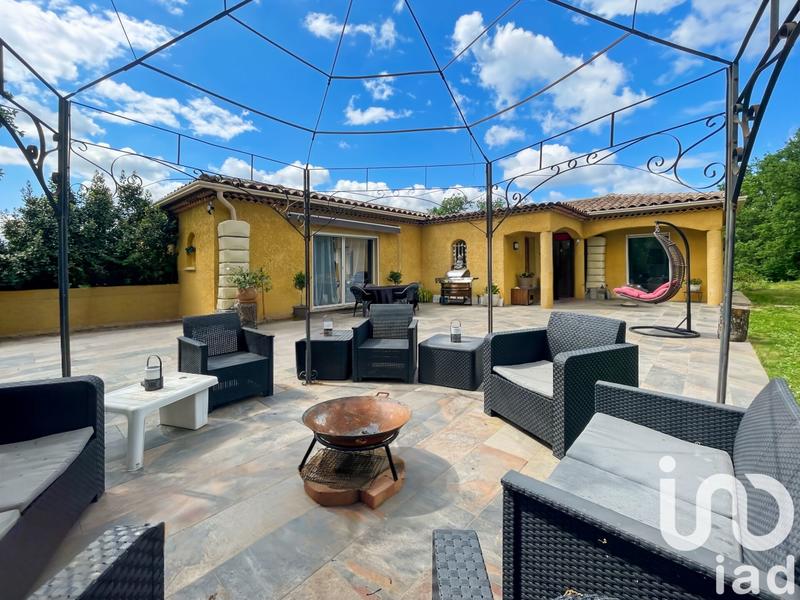 Maison - 227 m² - 7 pièces