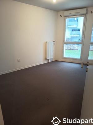 Chambre - 9 m² - 1 pièce