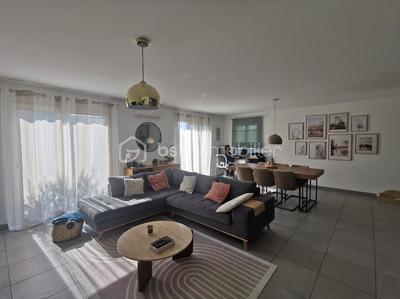 Maison traditionnelle - 97 m² - 4 pièces