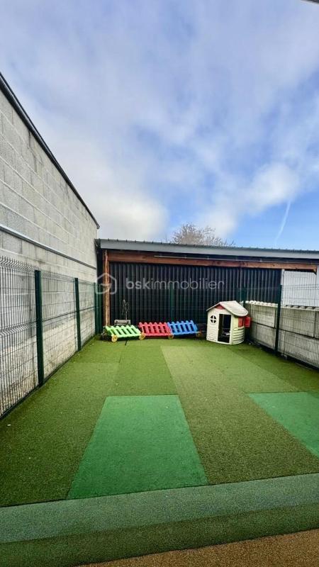 Local commercial - 210 m² - 6 pièces