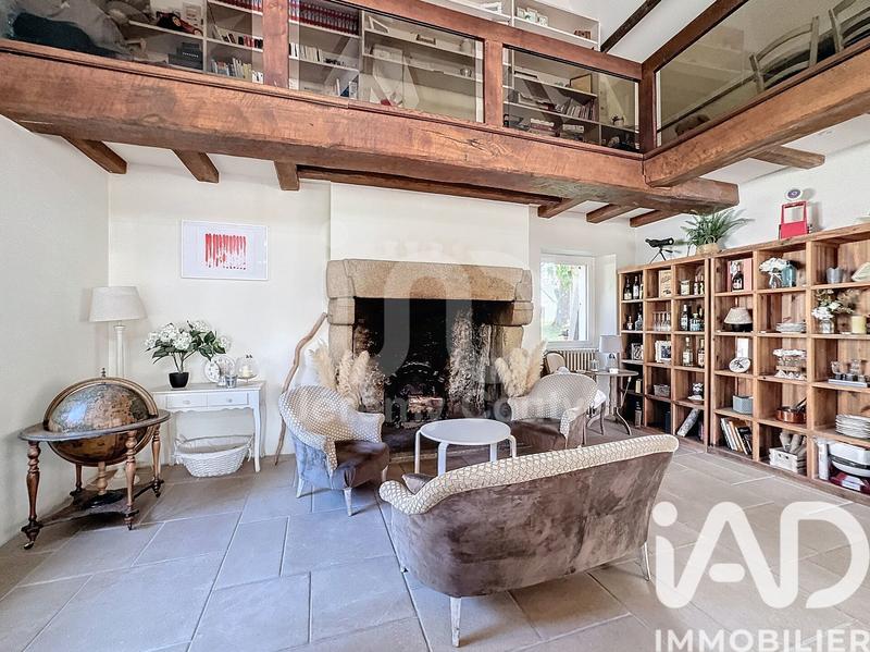 Maison - 259 m² - 10 pièces