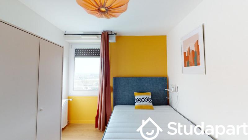 Chambre - 11 m² - 1 pièce