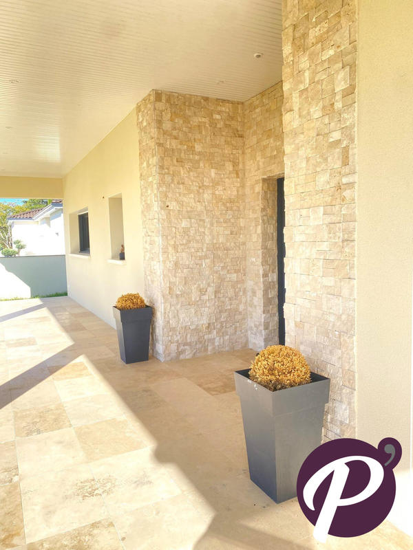 Maison - 150 m² - 5 pièces