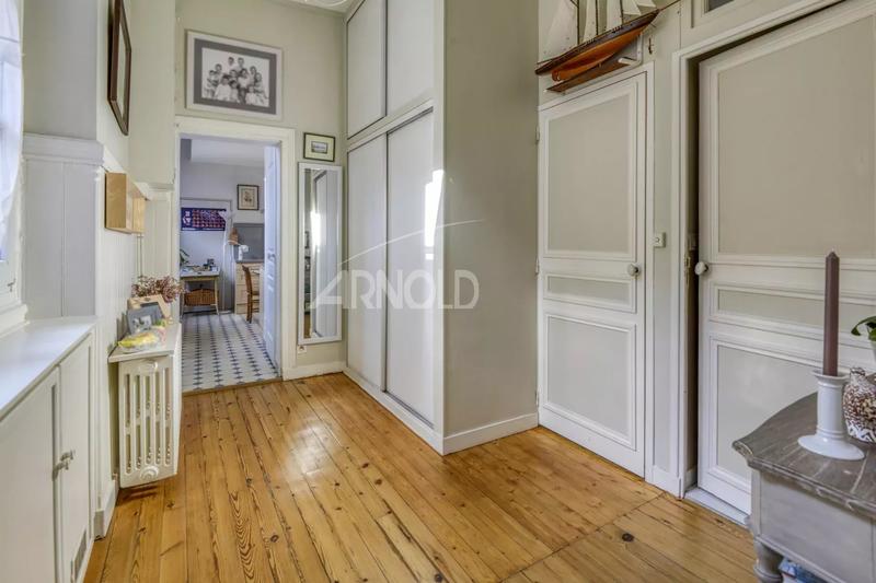 Appartement - 132 m² - 4 pièces