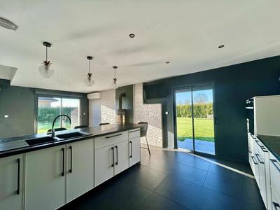 Maison - 120 m² - 5 pièces