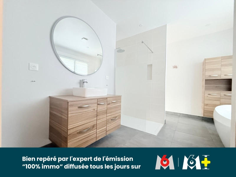 Maison - 450 m² - 9 pièces