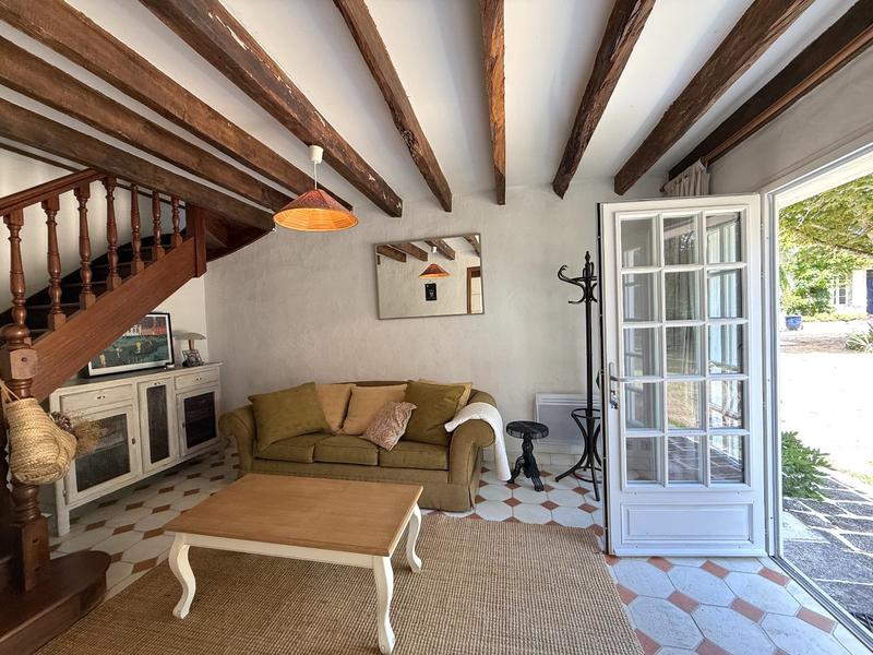 Maison - 247 m² - 8 pièces