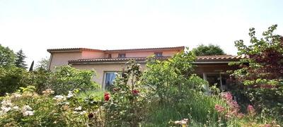 Propriété - 163 m²