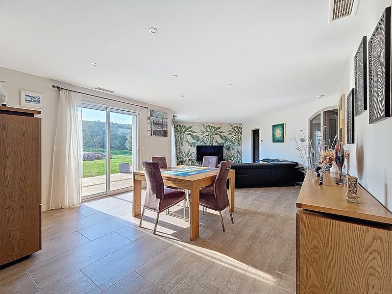 Maison - 150 m² - 5 pièces