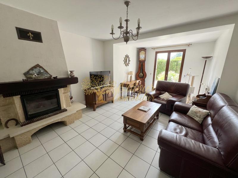 Pavillon - 130 m² - 6 pièces