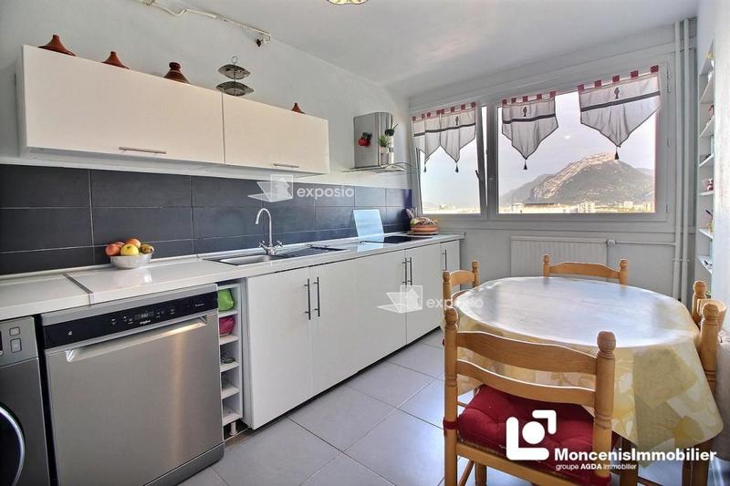 Appartement - 109 m² - 5 pièces