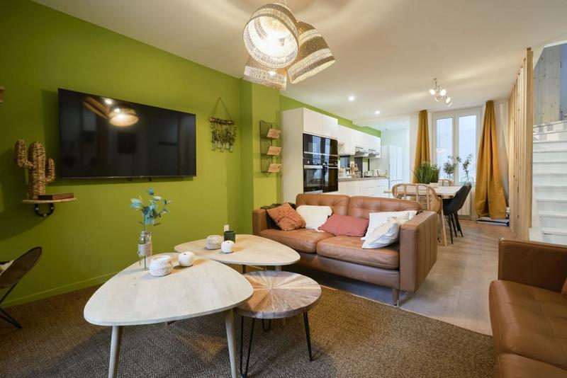 Maison - 148 m² - 8 pièces