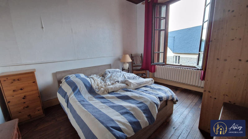 Maison - 100 m² - 7 pièces