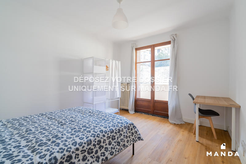 Chambre - 12 m² - 4 pièces