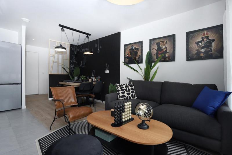 Appartement - 81 m² - 6 pièces