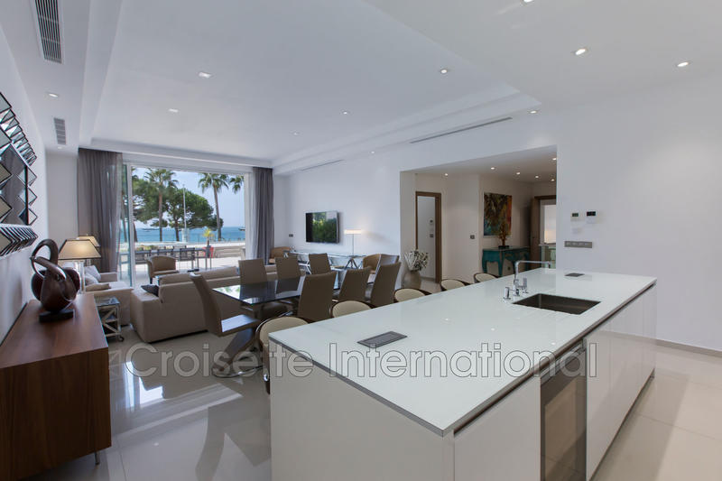 Appartement - 213 m² - 5 pièces