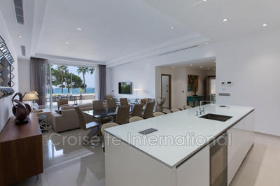 Appartement - 213 m² - 5 pièces