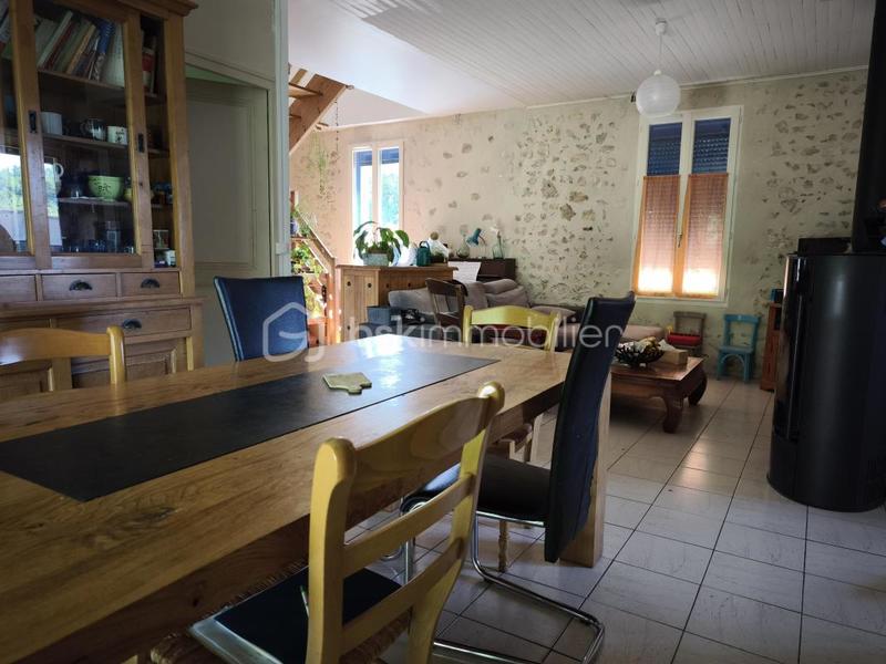 Maison traditionnelle - 97 m² - 5 pièces