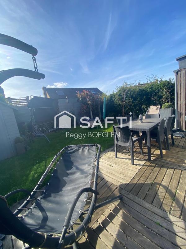 Maison - 99 m² - 8 pièces