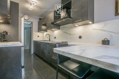 Appartement - 90 m² - 4 pièces