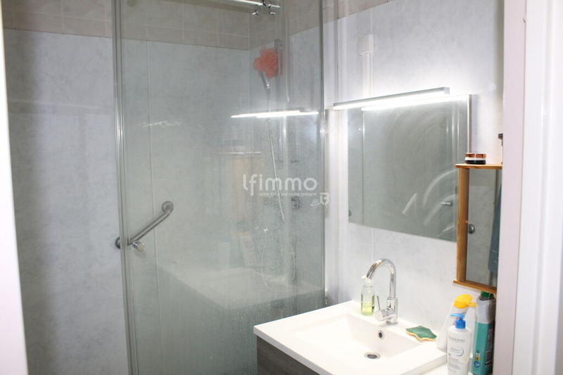 Appartement - 64 m² - 5 pièces