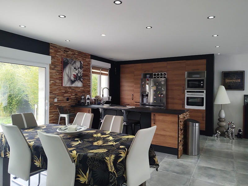 Maison - 98 m² - 5 pièces