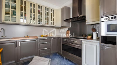 Maison - 295 m² - 10 pièces