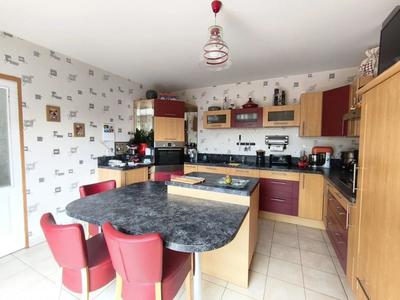 Maison - 147 m² - 6 pièces