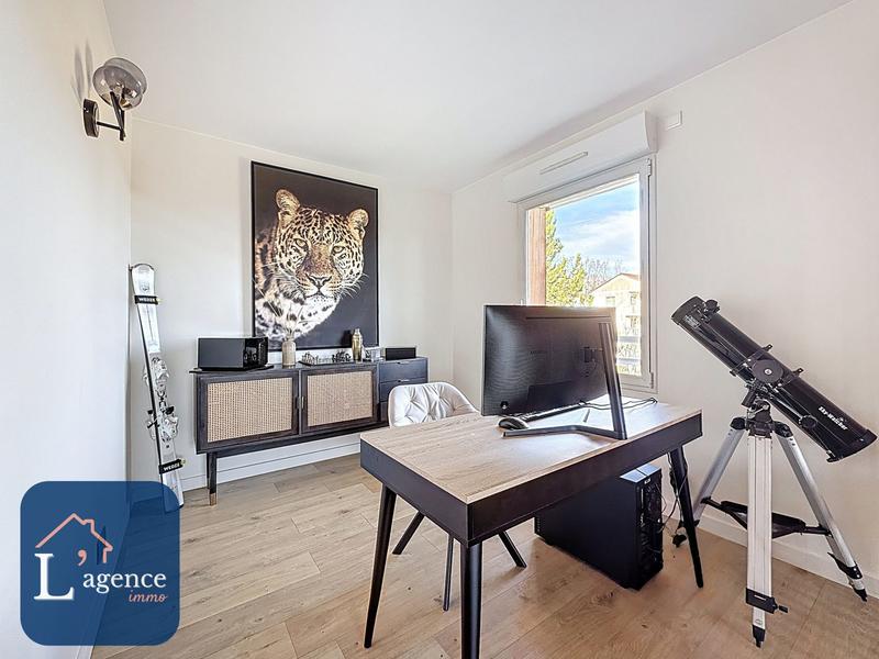 Appartement - 100 m² - 4 pièces