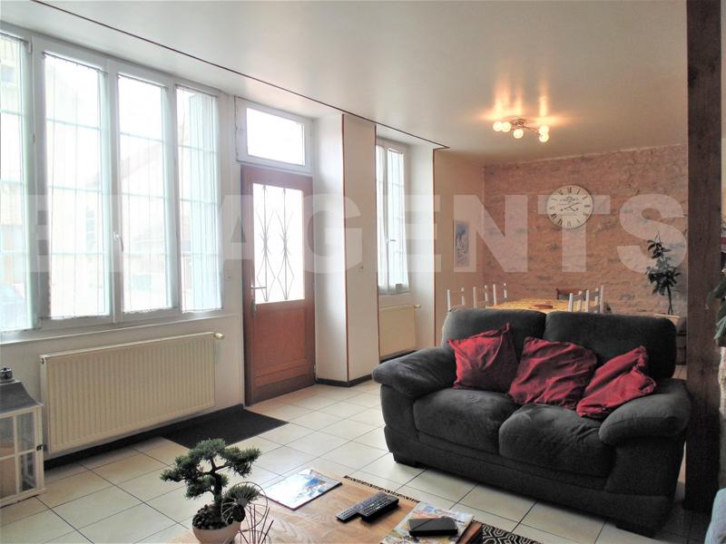 Maison - 240 m² - 6 pièces