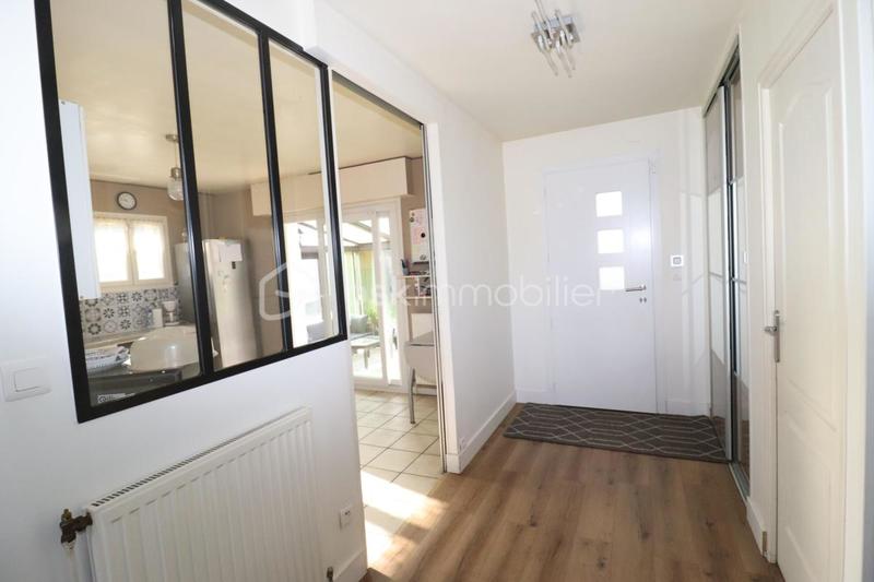 Maison traditionnelle - 175 m² - 8 pièces