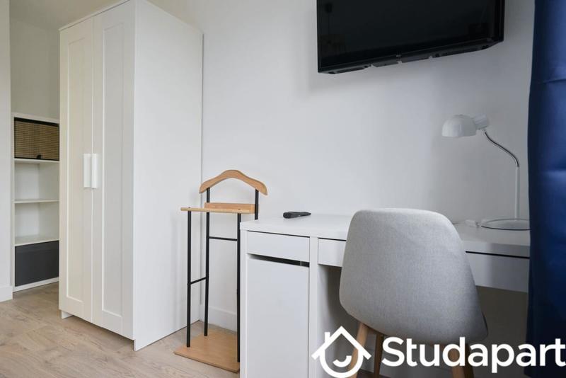 Chambre - 10 m² - 1 pièce