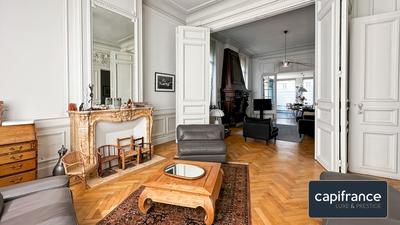 Maison de maîtres - 370 m² - 13 pièces