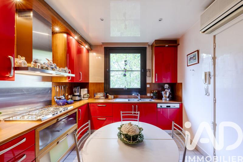 Duplex - 252 m² - 8 pièces