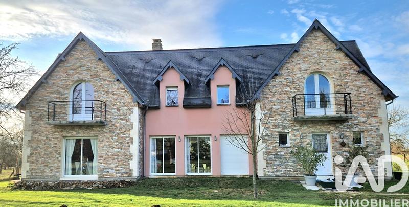 Maison - 205 m² - 6 pièces