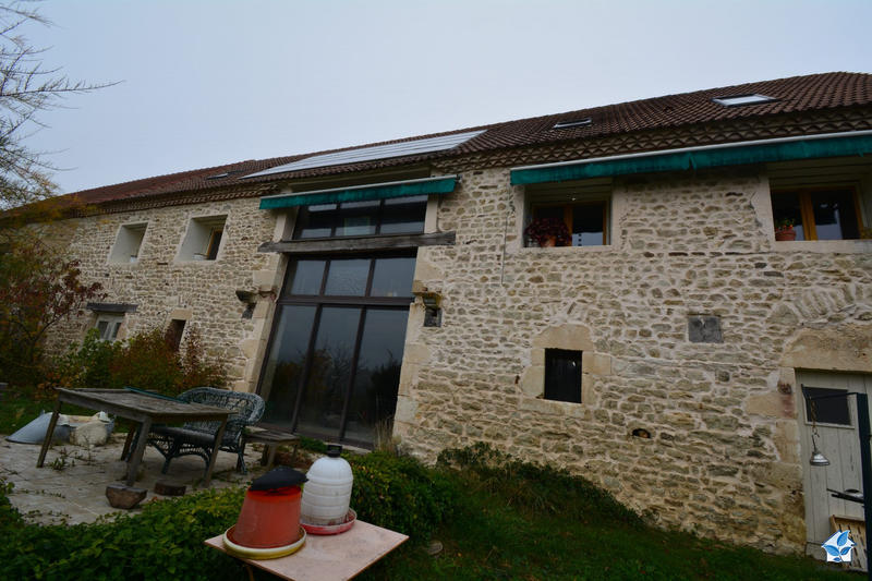 Viager - Maison ancienne - 183 m² - 6 pièces