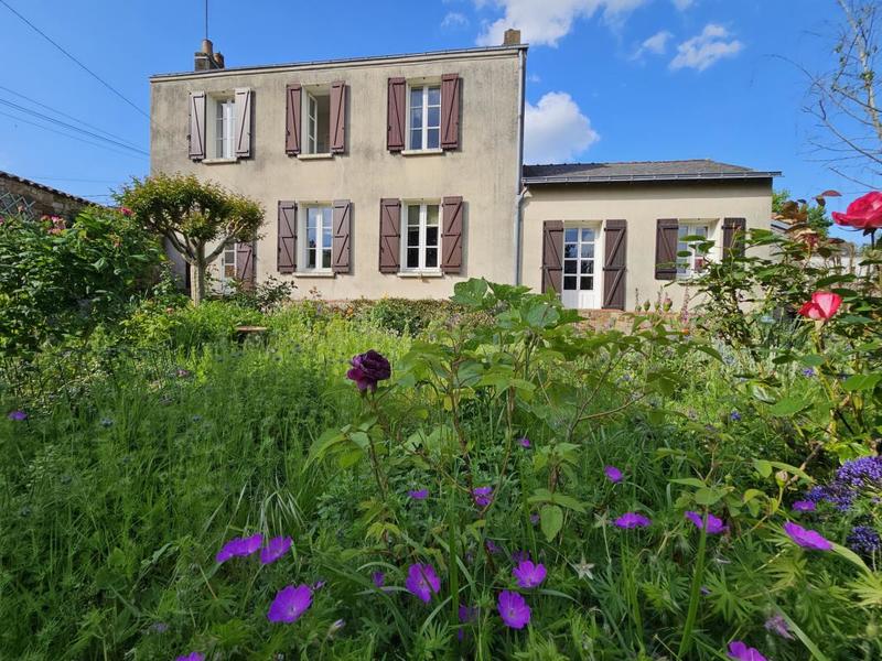 Maison - 95 m² - 4 pièces