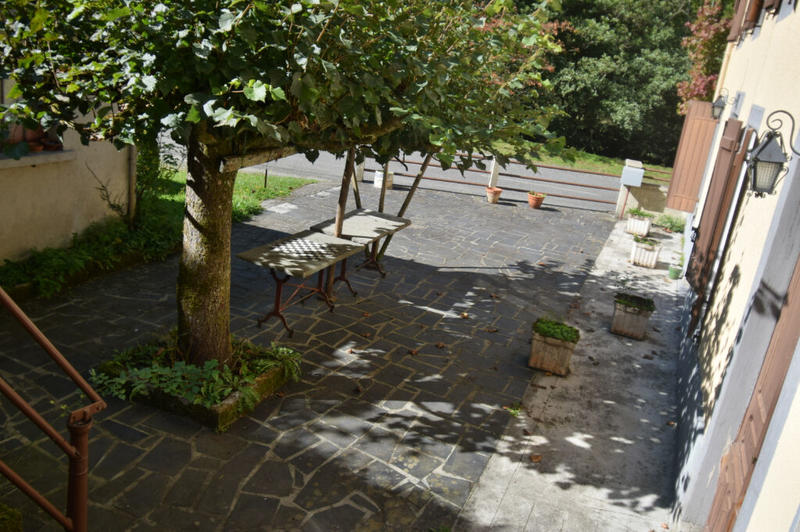 Maison - 220 m² - 10 pièces