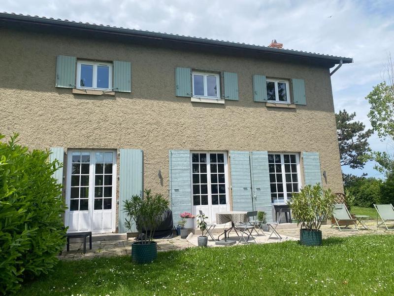 Maison - 200 m² - 6 pièces