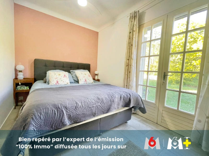 Maison - 345 m² - 10 pièces
