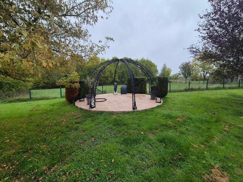 Pavillon - 160 m² - 6 pièces