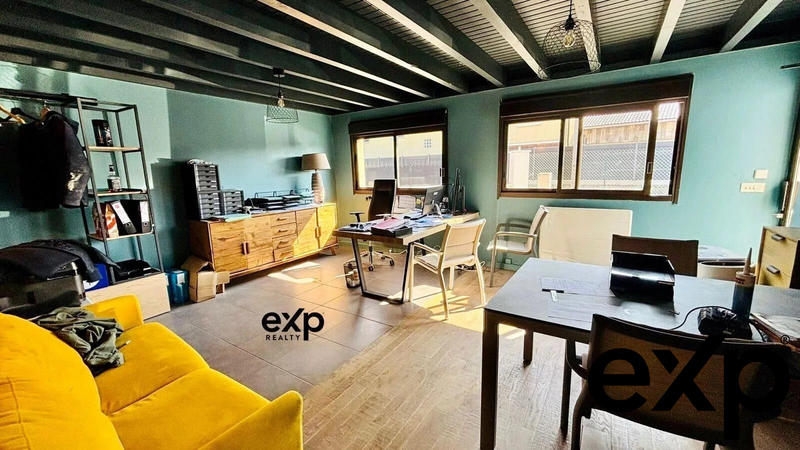 Fonds de commerce - Local commercial - 215 m²