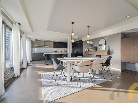 Duplex - 186 m² - 7 pièces