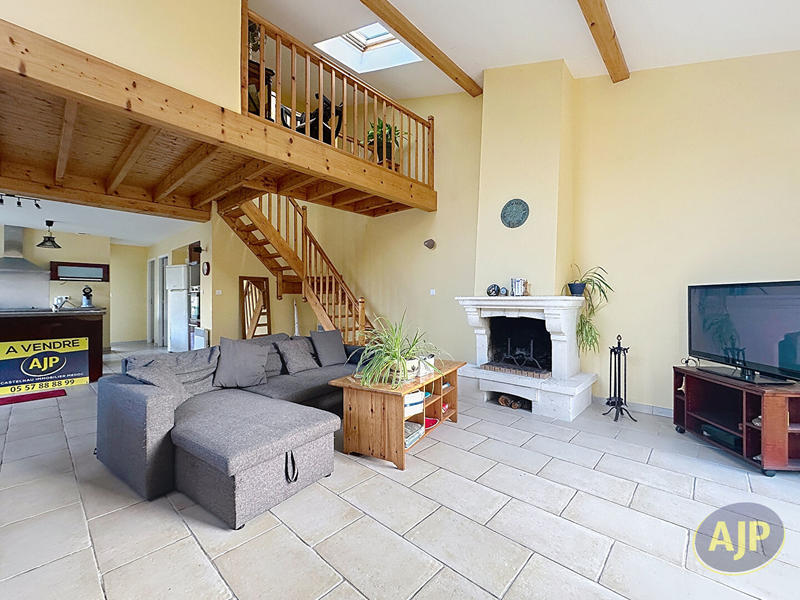 Maison - 110 m² - 7 pièces