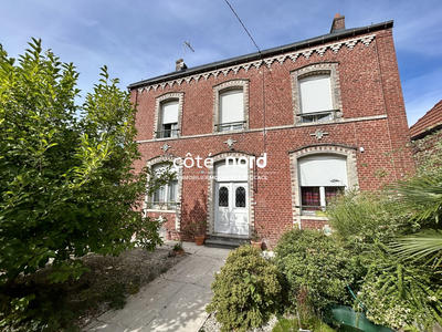 Maison - 200 m² - 9 pièces