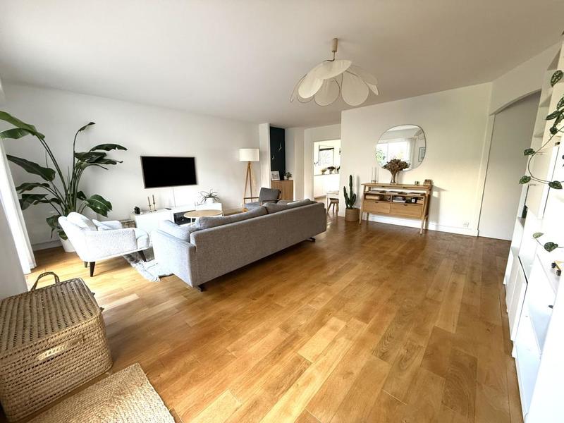 Appartement - 122 m² - 6 pièces