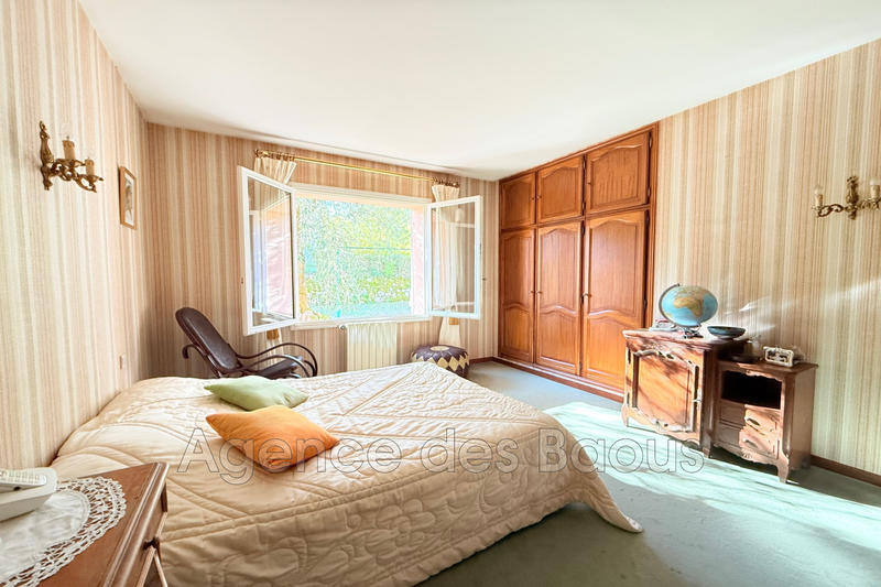 Maison - 204 m² - 6 pièces